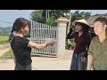 Hang told the truth about Giap, and Hai was very shocked and behaved strangely.
