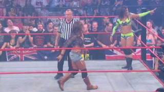 Mickie James Vs. Sarita