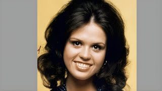 Marie Osmond Topless Pics A Littie Too Daring..Take a look