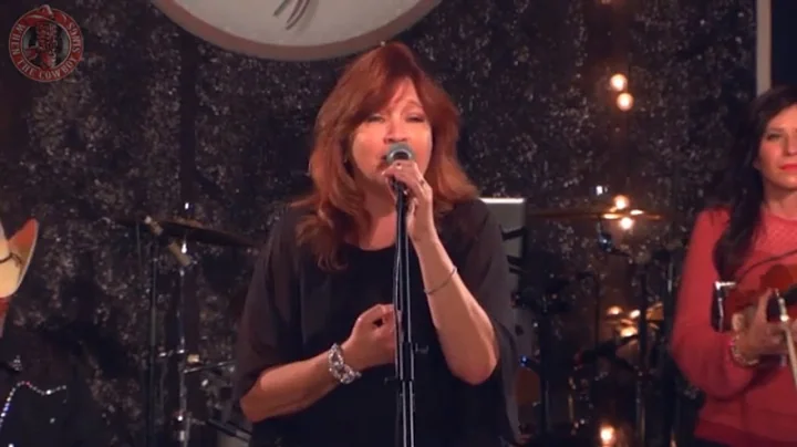 Lisa Layne - Turn Around 2019