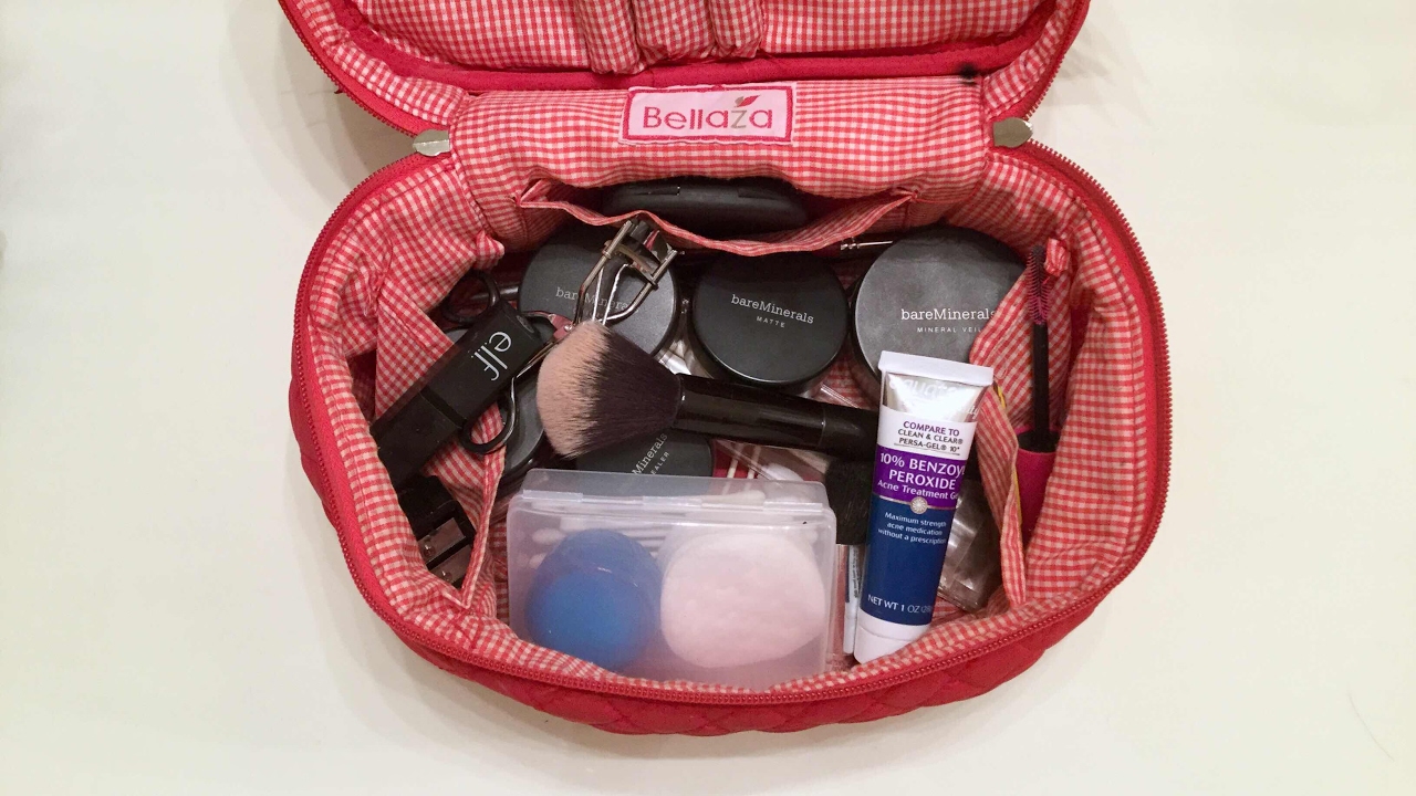 ASMR-Makeup Rummage|No Talking or Tapping (longer version)