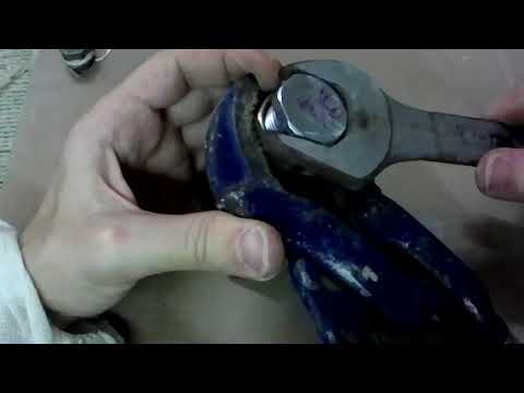 Video: Come si rimuove un tappo a tubo quadrato?