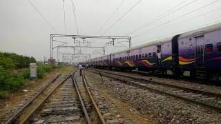 Mahamana Express(22417) with brand new GZB WAP7i 30470