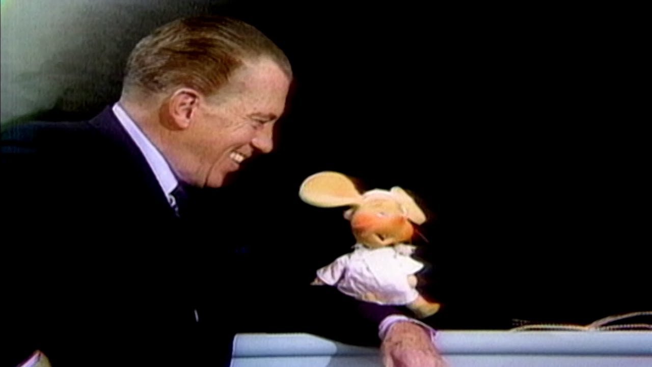 Topo Gigio Topo The Artist On The Ed Sullivan Show Youtube