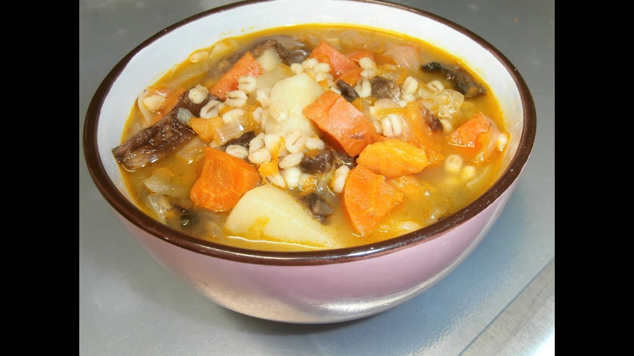 מתכון מרק קרופניק עם גריסים פטריות,תפוחי אדמה  בצל ובטטות טעים מהיר קל,פרווה,צמחוני,טבעוני ומחמם