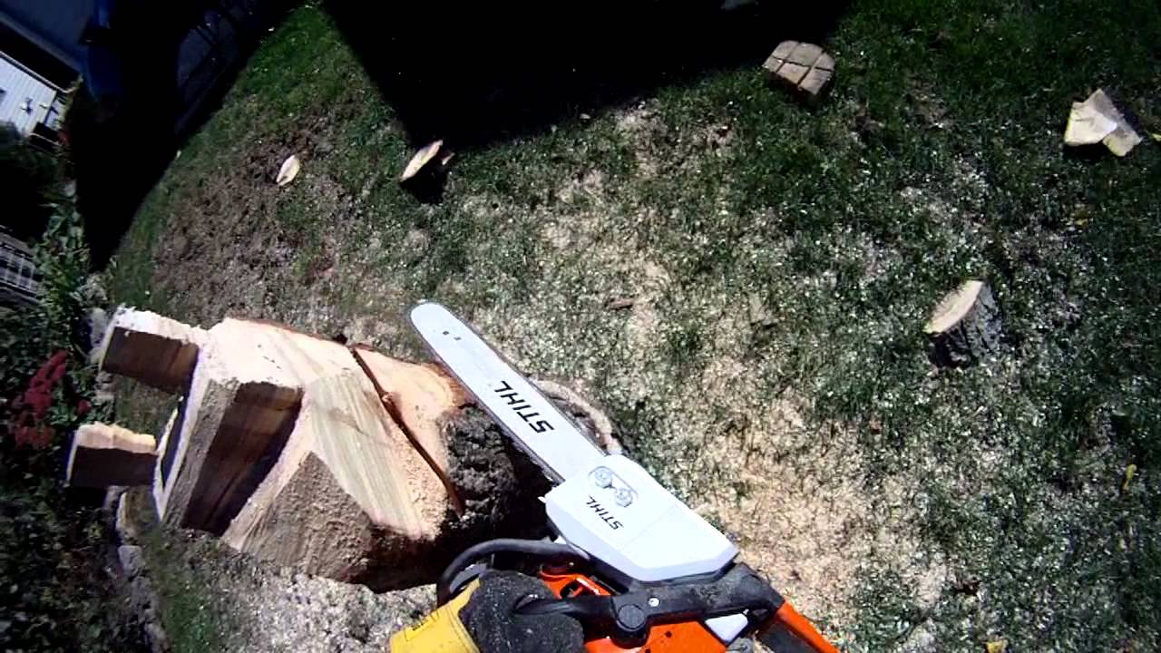 My first attempt at chainsaw carving. YouTube