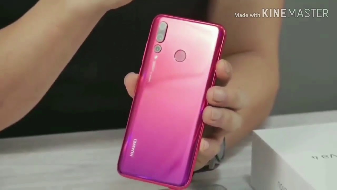 Unboxing Huawei Nova 4