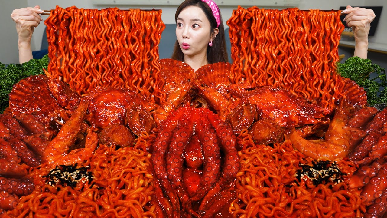 RUS SUB) FIRE 🔥 Spicy Buldak Sauce Octopus Seafood Boil & Korean Ramen Noodles Mukbang ASMR Ssoyoung