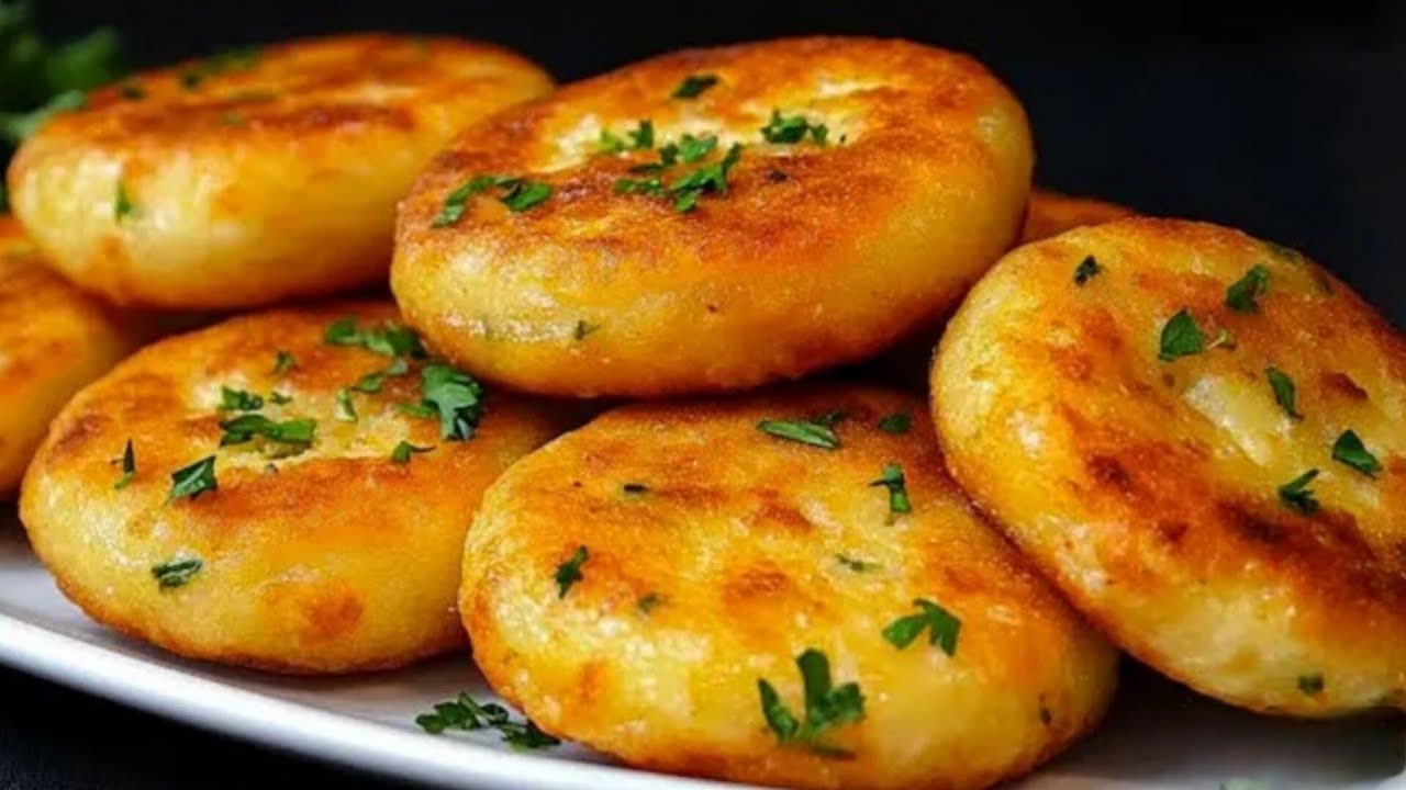 🎄Do you have potatoes? My village grandmother taught me this recipe! Crispy potato recipe