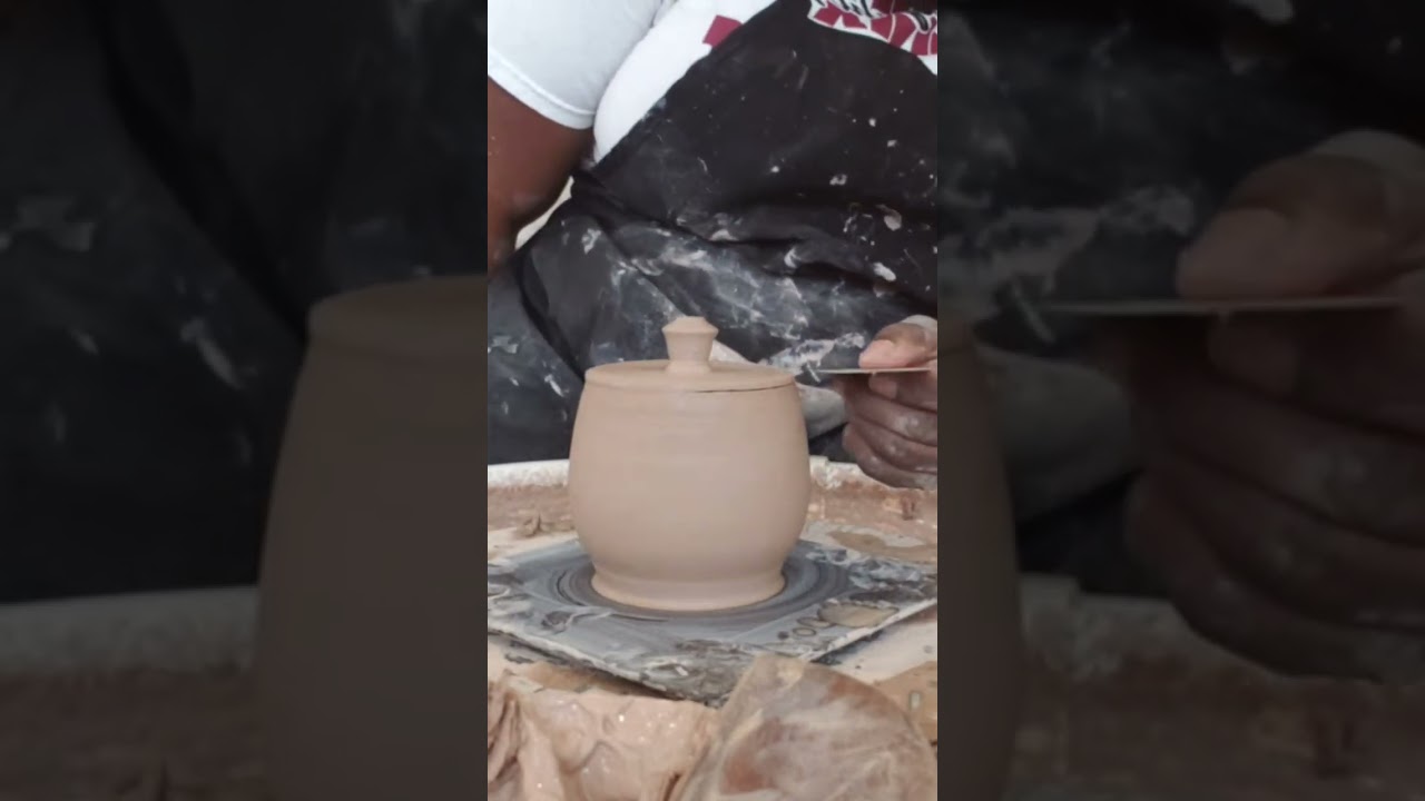 1st teapot adding lid and knob