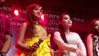 Nella kharisma vs Jihan audy - Juragan empang scorpio live blawe kediri