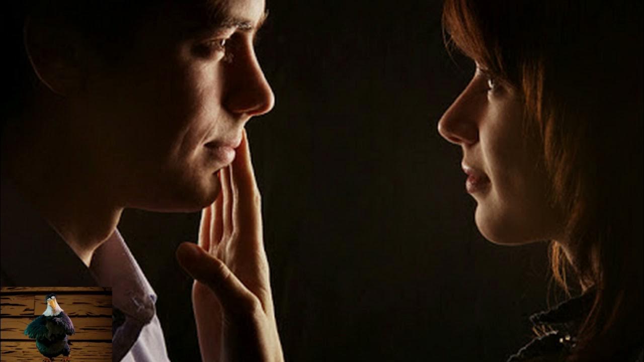 Мужчина и женщина за стеклом. Влюбленный мужчина. Мужчина ижешина. Мужчина обнимает женщину. Покорная девушка.