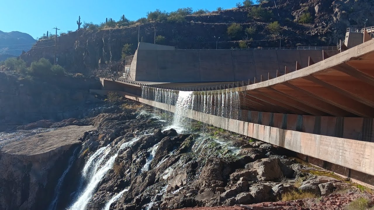 A walk under the spillway at horseshoe dam YouTube