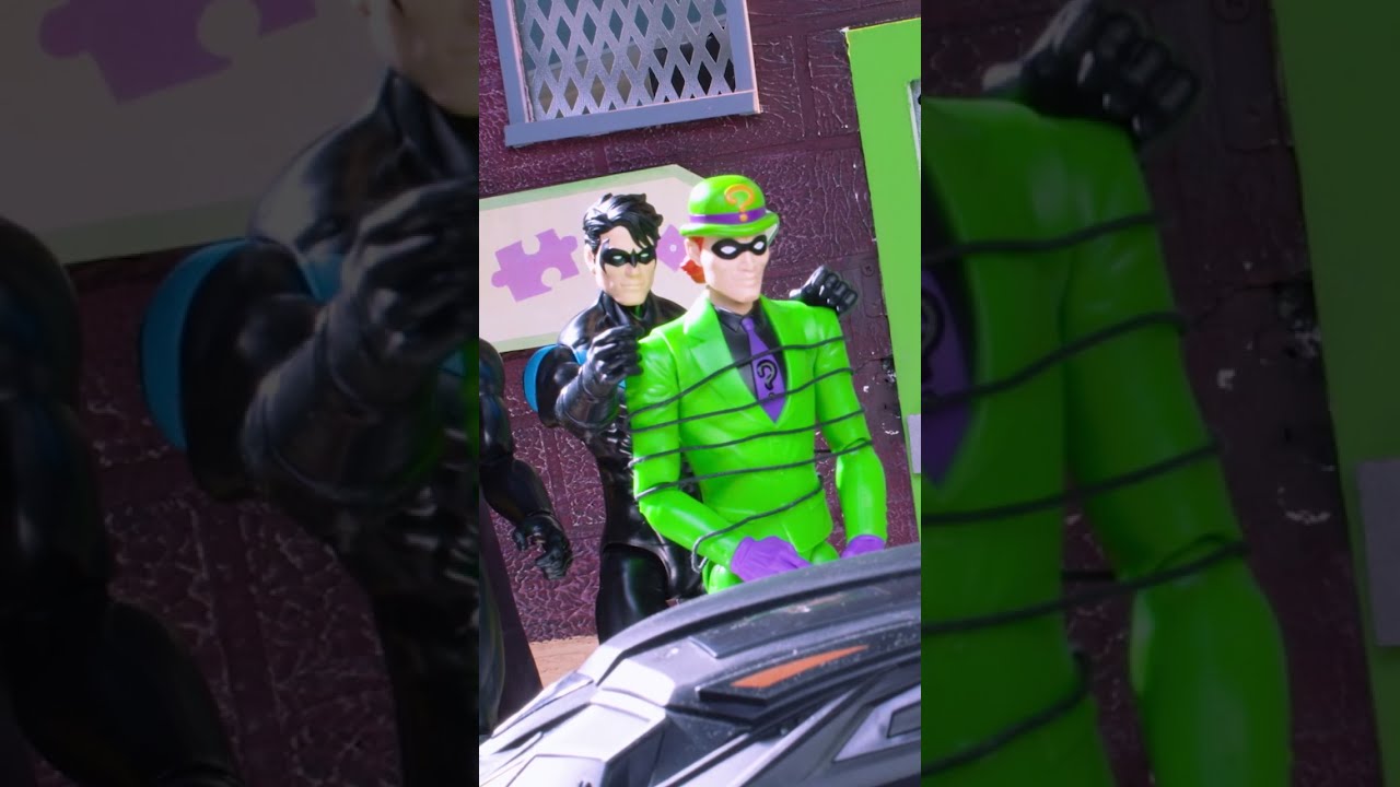 #shorts Batman e as Aventuras de Brinquedo em Português 🇧🇷 |Sala de Fuga do Mal | DC Kids