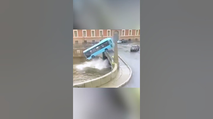 Russian bus driver takes wrong turn and crashes into river, killing passengers in Saint Petersburg