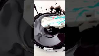 Mark making with an electric bug 🐜 #asmr #artprocess #markmaking #hexbug