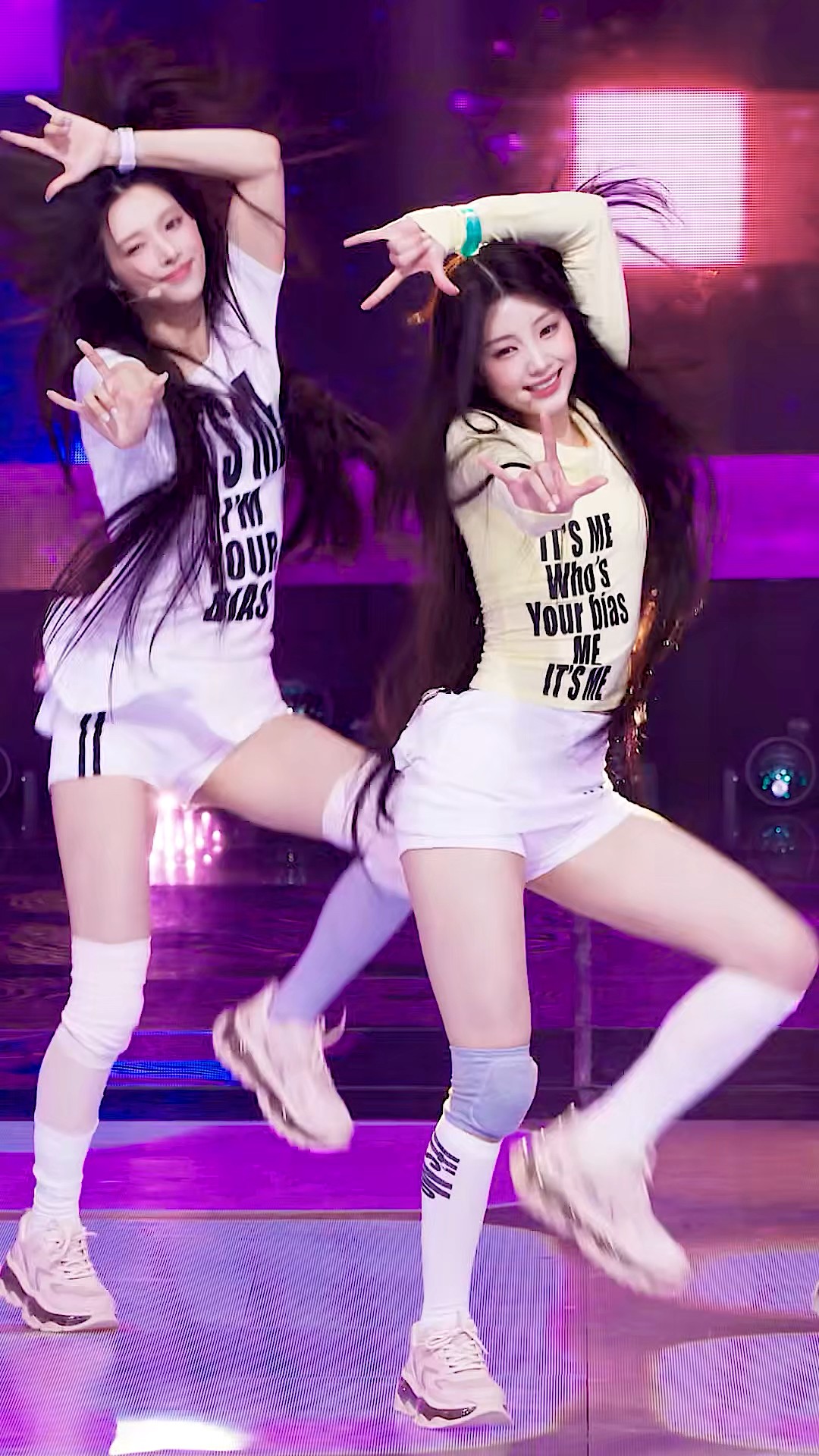 ILLIT #Yunah #Minju #Moka #Wonhee #Iroha It's Me Clip 2 - YouTube