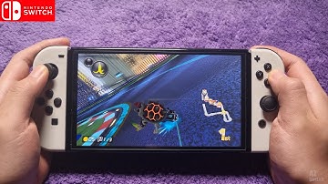 Mario Kart™ 8 Deluxe Handheld Gameplay on Nintendo Switch Oled