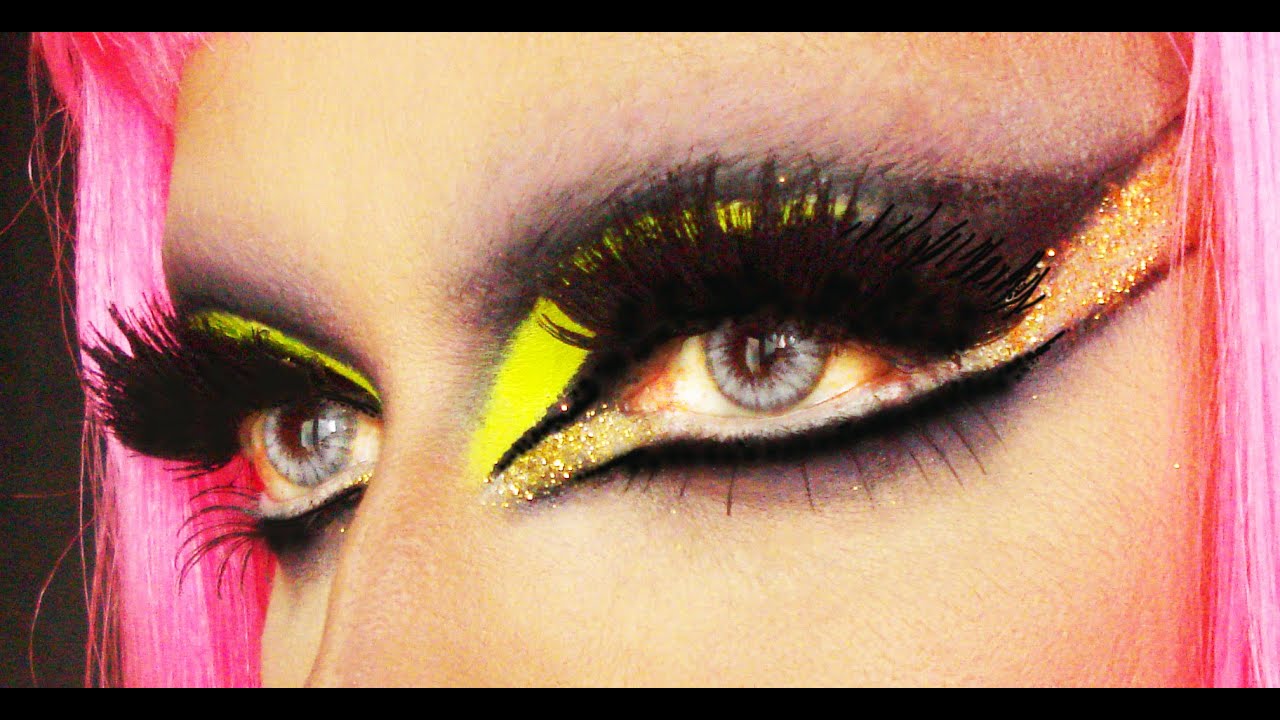 FULL DRAG QUEEN MAKEUP TRANSFORMATION UV YELLOW AND VIOLET CUT