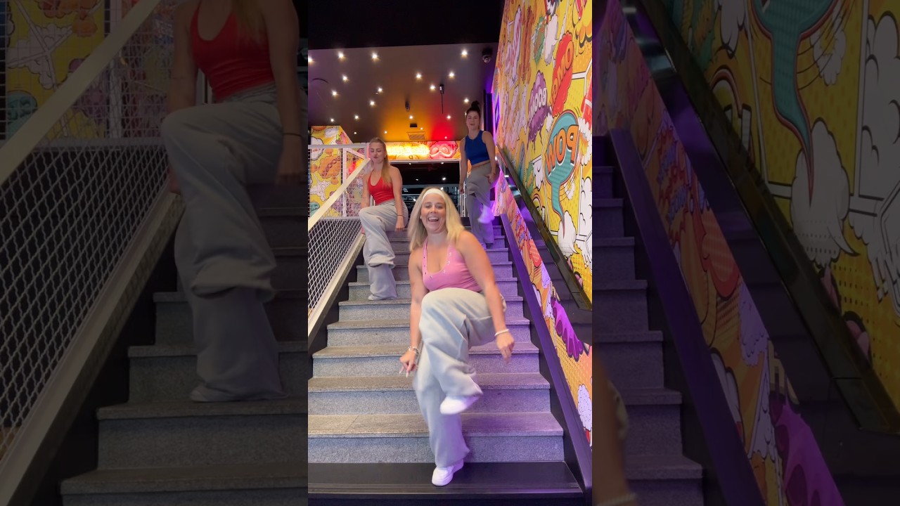 when u randomly decide to dance on stairs🤪 