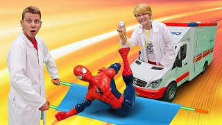 Смешное видео - Человек Паук и Супергерои заболели? – Детские игры в профессии.