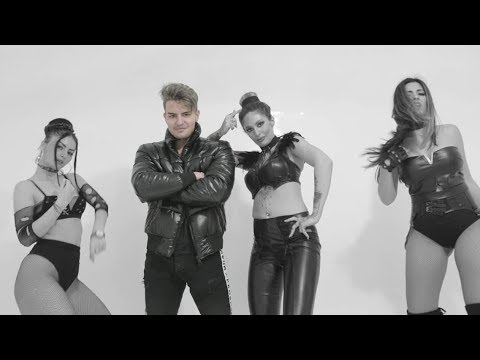 NICKY YAYA FT NICKY G - DE CE PLEACA ?