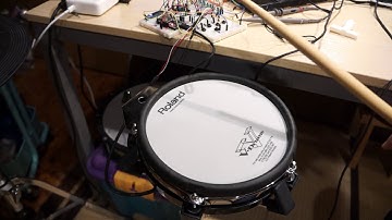 Arduino Dual Piezo Sensing (ESP32 & 74HC4051)