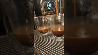 Download Lagu Midnight coffee😅First one using Barista Maschine of the Year 2022 Bezzera Matrix! #foryou #coffee MP3