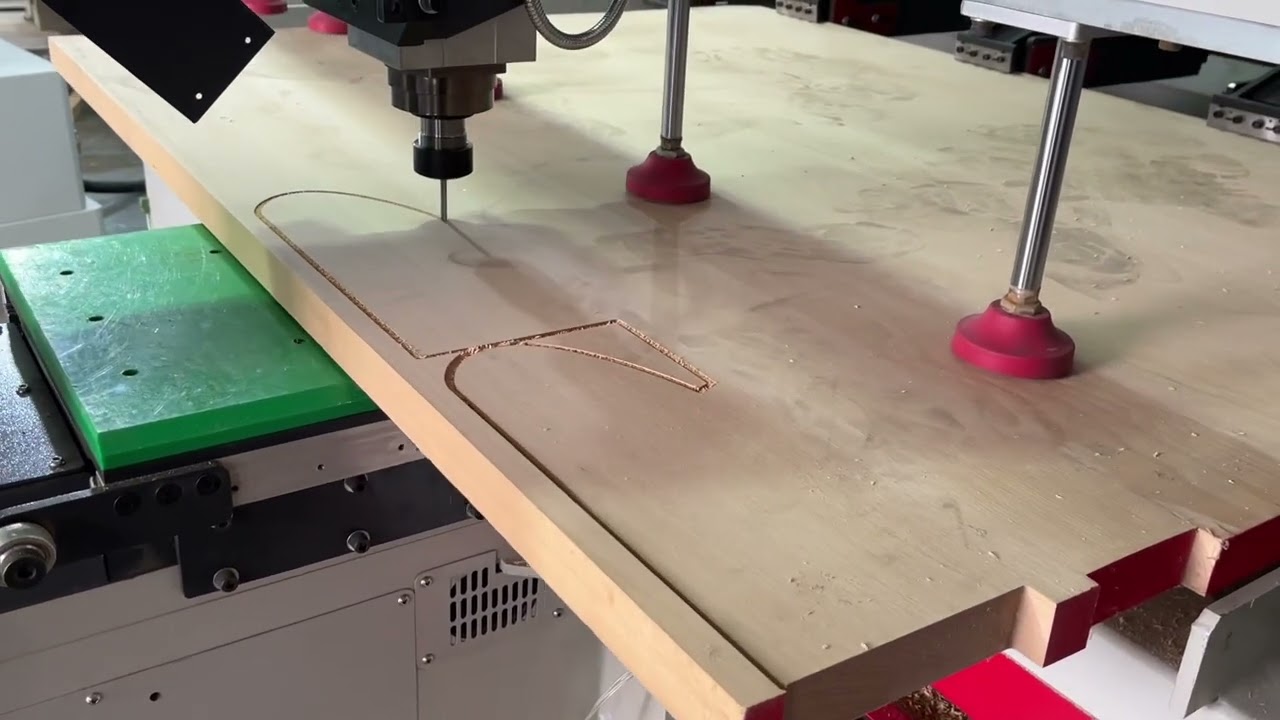 Solid wood cnc cutting router machine for sofa chair legs