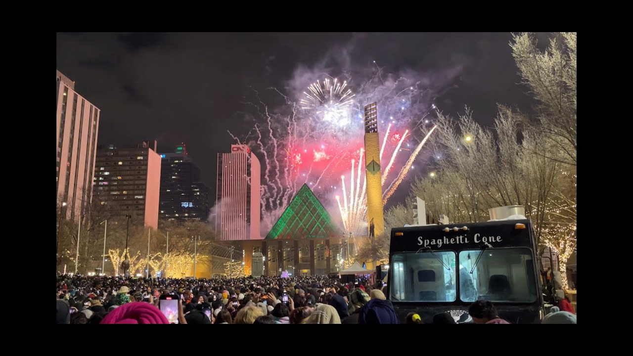 new-year-s-2023-city-of-edmonton-fireworks-new-year-s-eve-2022-youtube