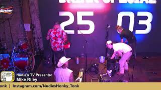 Live at Nudie s