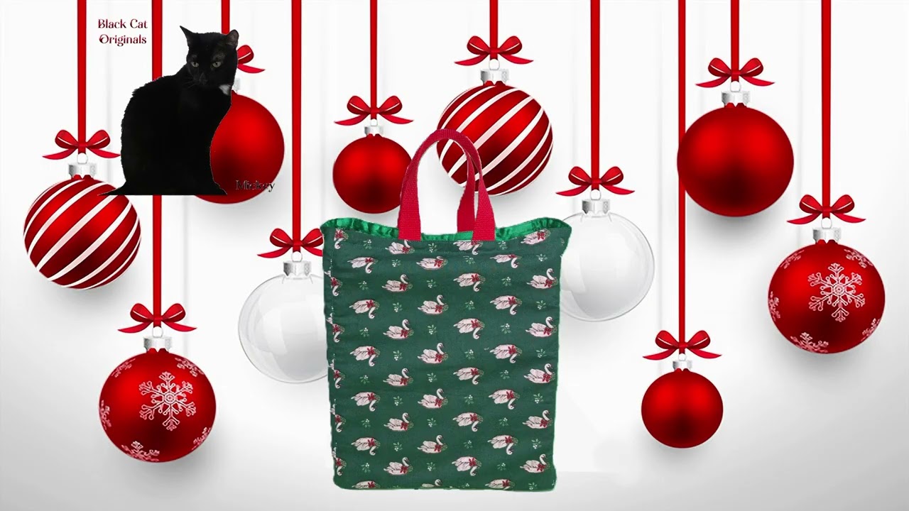 CHRISTMAS THEMED SMALL GIFT BAG - GREEN SWANS!