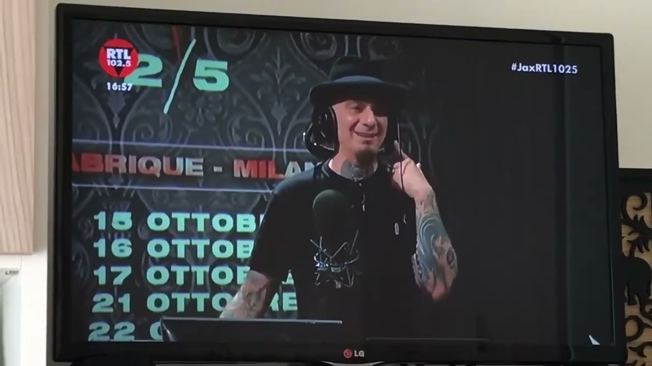 J-ax saluta sweetlum a rtl102.5