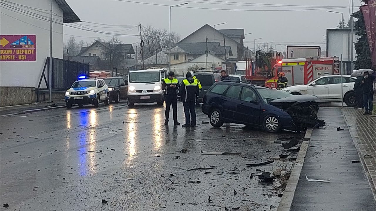 Eveniment rutier în Falticeni. Coliziune pe strada Armatei