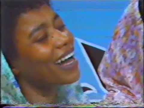 في الطيف أو في الصحيان البلابل عمر البنا