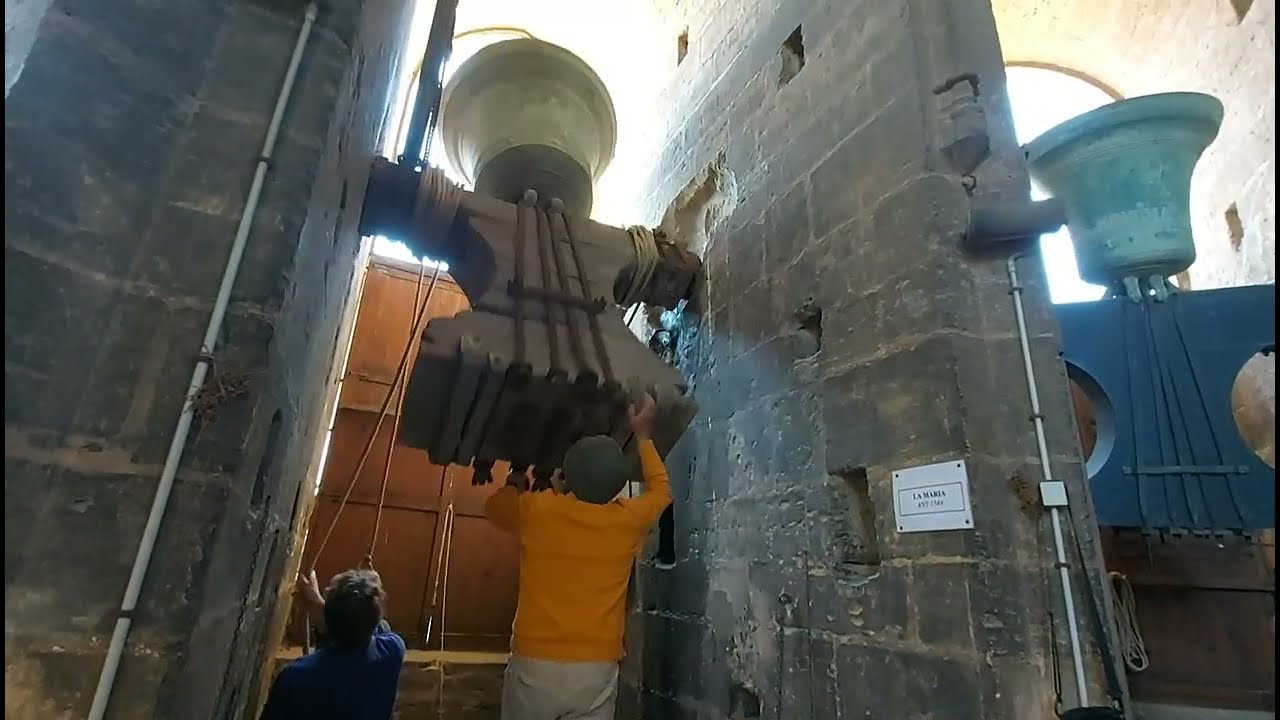 Desfeta de la Maria - Torre del Micalet - València // Rolling bell in Valencia