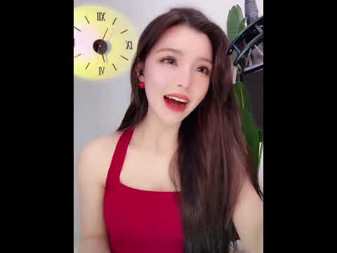 美女加一跨年直播演唱《逃之夭夭》DJ字幕版
