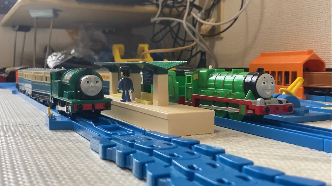 プラレールトーマス からかわれたピーター・サム - YouTube