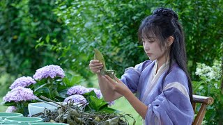 Making Zongzi on Dragon Boat Festival