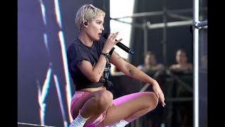 Halsey - Castle (Live at Lollapalooza Chicago 2016) Resimi