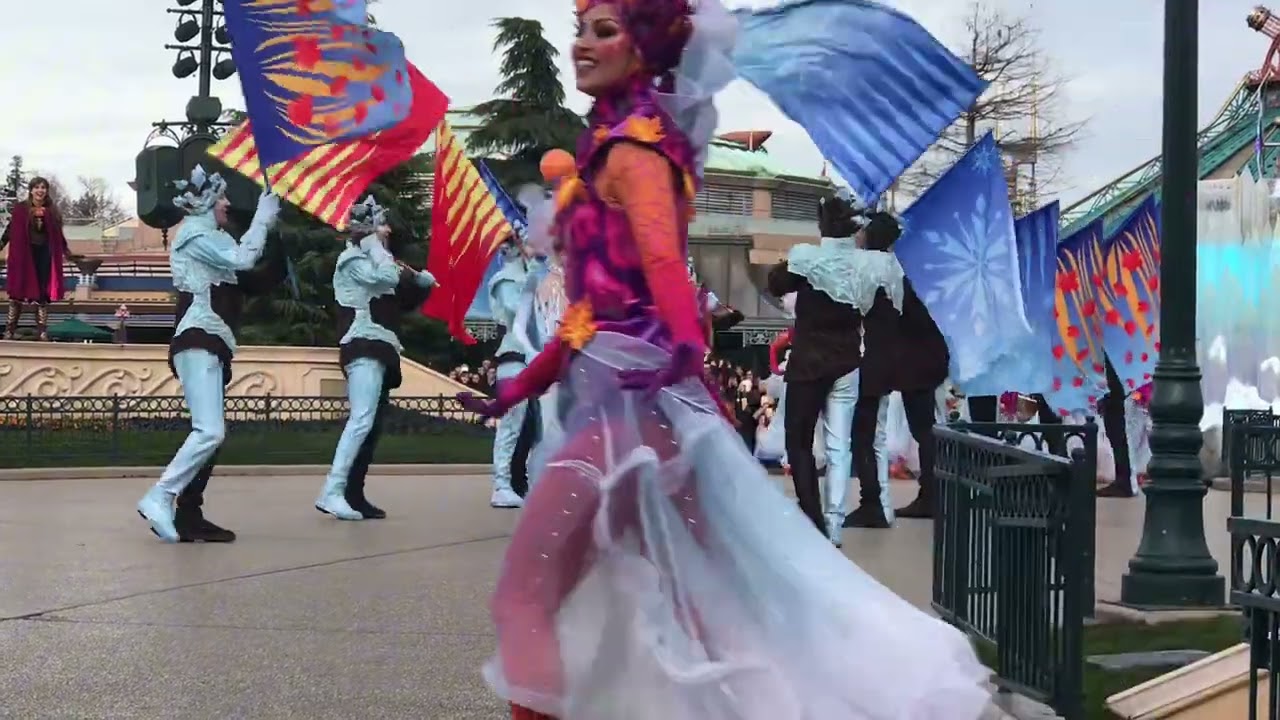Frozen song mix by Disneyland Paris. Will we hear it in World of Frozen? I love this mix! DLP Elsa 