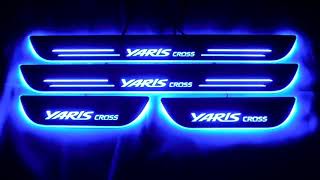トヨタ ヤリスクロス LED スカッフプレート 流れる シーケンシャル