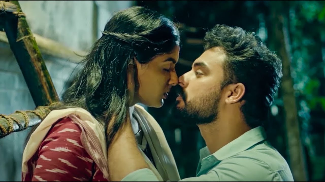 संयुक्ता मेनन आधी रात को अपने बॉयफ्रेंड से चोरी छुपके मिलने गयी | Theevandi Movie Best Scene |