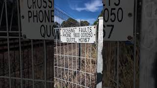 The last level crossing on the Ringwood Line #melbourne #history #melbournetrains #trains