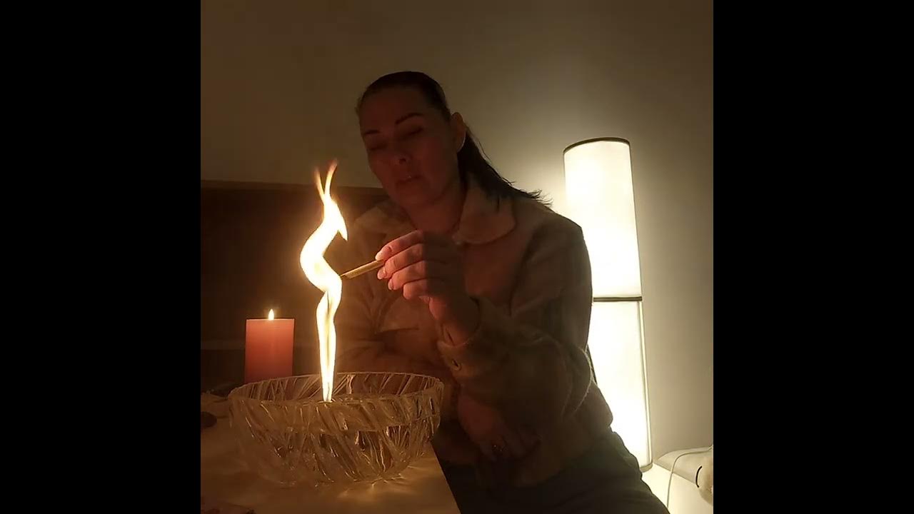 Горящие свечи. Красивое горение свечей. Разноцветные магические свечи. Свечка ютуб. Третий адвент в германии открытки.