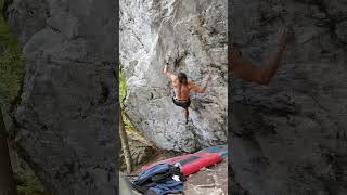 Bajonet 7A+, bariera, Kamniška Bistrica #bouldering #rockclimbing #climbing