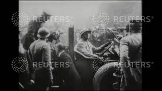 1917 General Pershing arrives in Paris