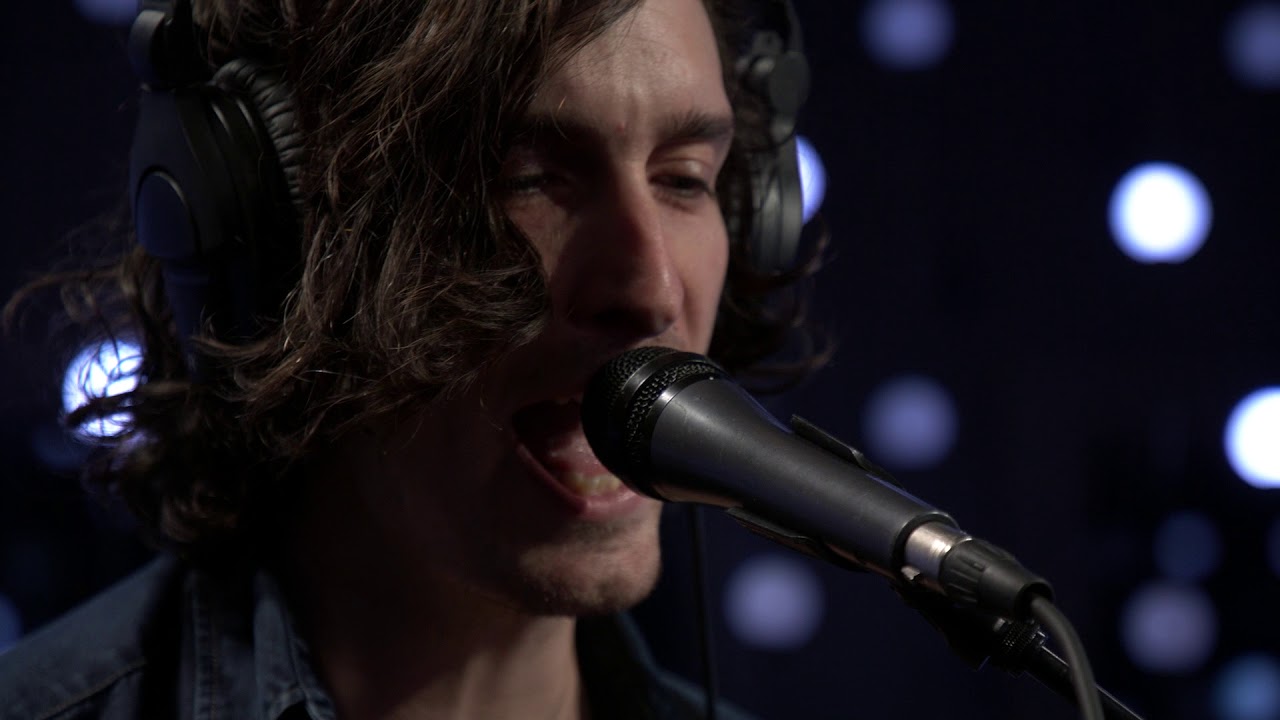 Spirit Award - Diving (Live on KEXP) auf YouTube ansehen Spirit Award - Diving (Live on KEXP) auf YouTube ansehen