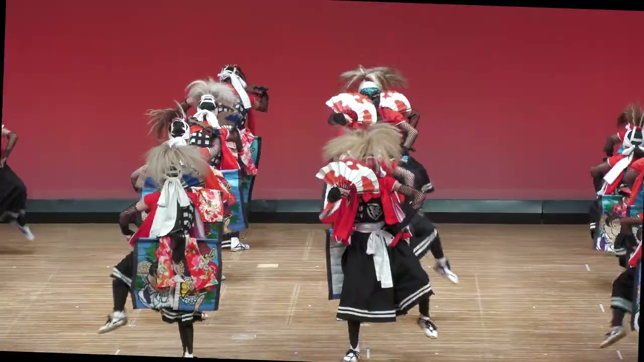 2025鬼剣舞少年団大群舞（秋の子どもみちのく芸能まつり） - YouTube