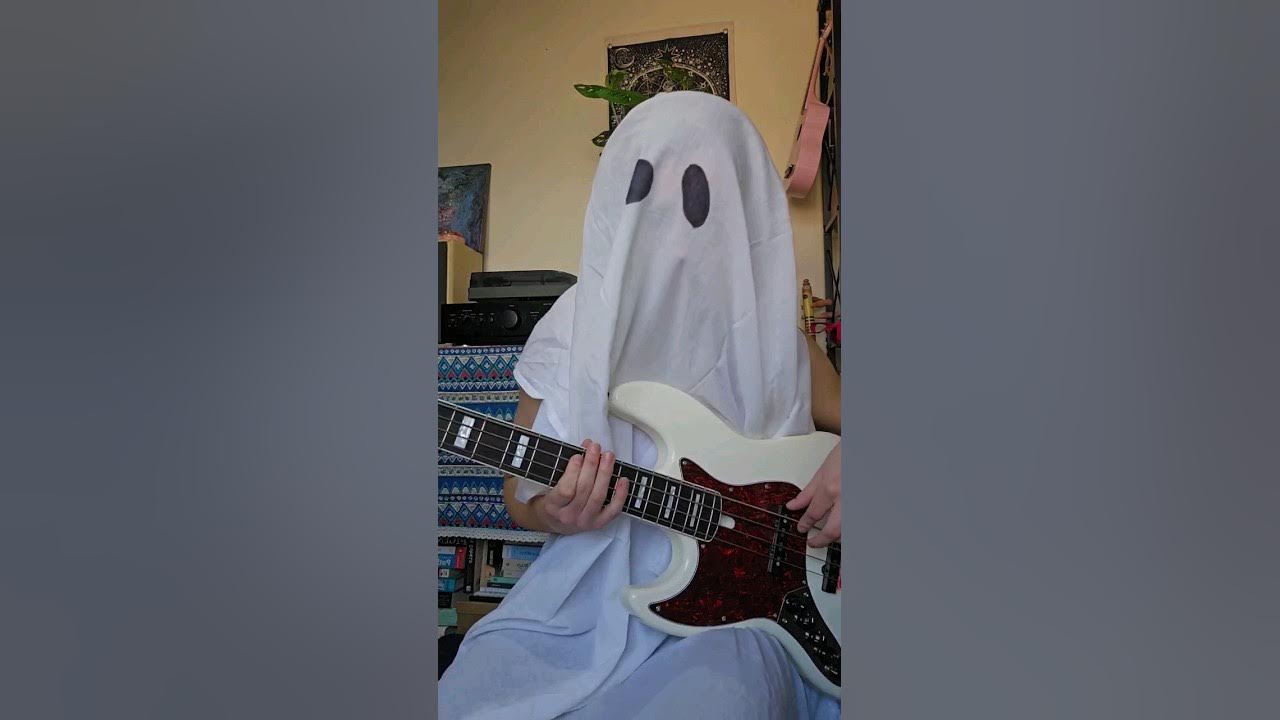 Ghostbusters movie theme song bass cover with Boss OC-2 octave pedal and Big Muff #halloween #shorts Ghostbusters movie theme song bass cover with Boss OC-2 octave pedal and Big Muff #halloween #shorts